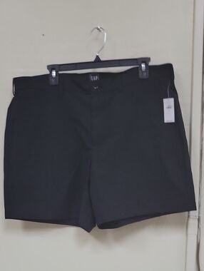 Kavu Men's Black Flat-Front Shorts
